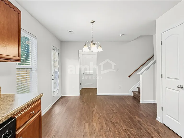 1325 Vernon Mill Rd — Photo 5