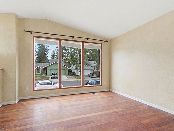 5th image of 4020 E 34th Ave