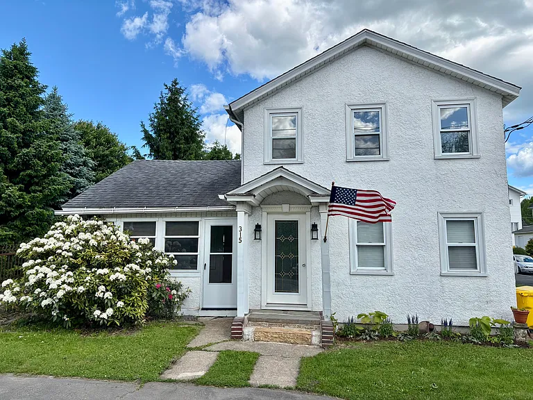 315 Laurel St — Photo 22