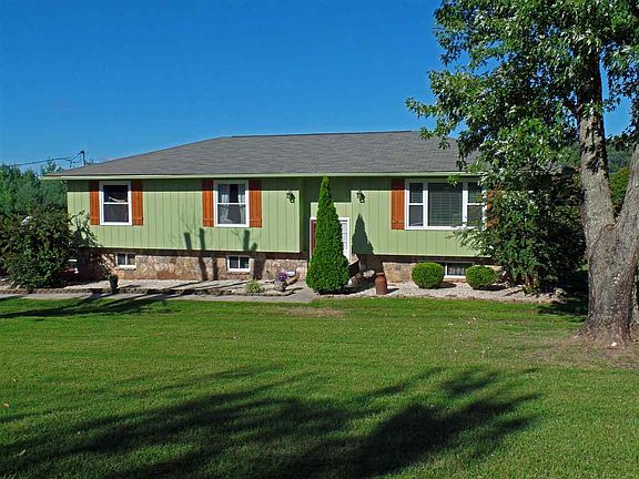 4th image of 1137 Clarence Ln