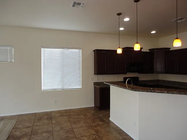 3587 W Morgan Ln — Photo 5