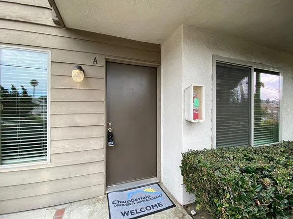 West Palm Apartments, 1921-1927 West Dr #21-A, Vista, CA 92083