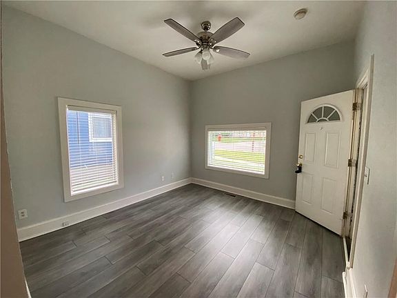 3rd image of 622 E Highland Ave