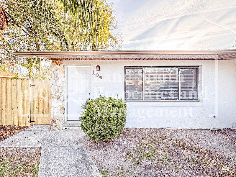 1st image of 105 Rosalynn Cir