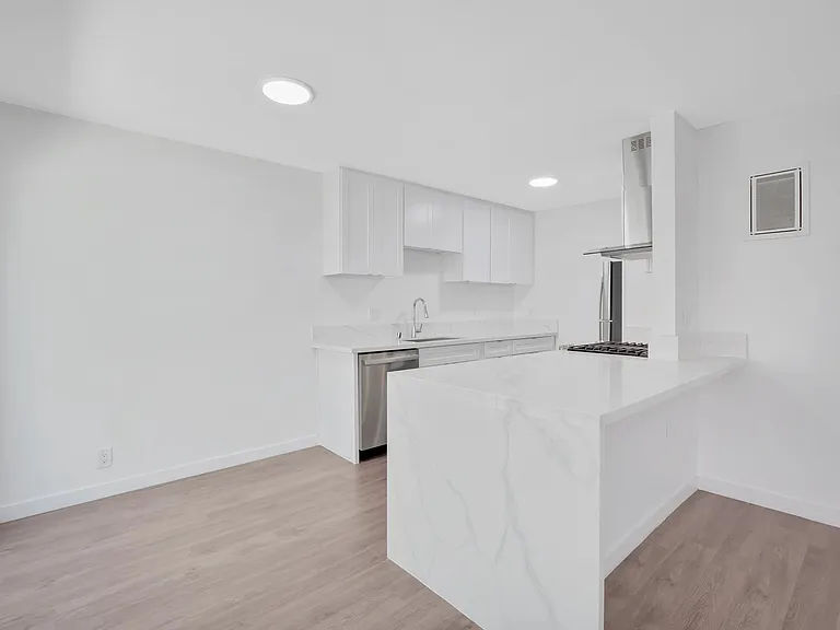 1428 12th St #1428 — Photo 18