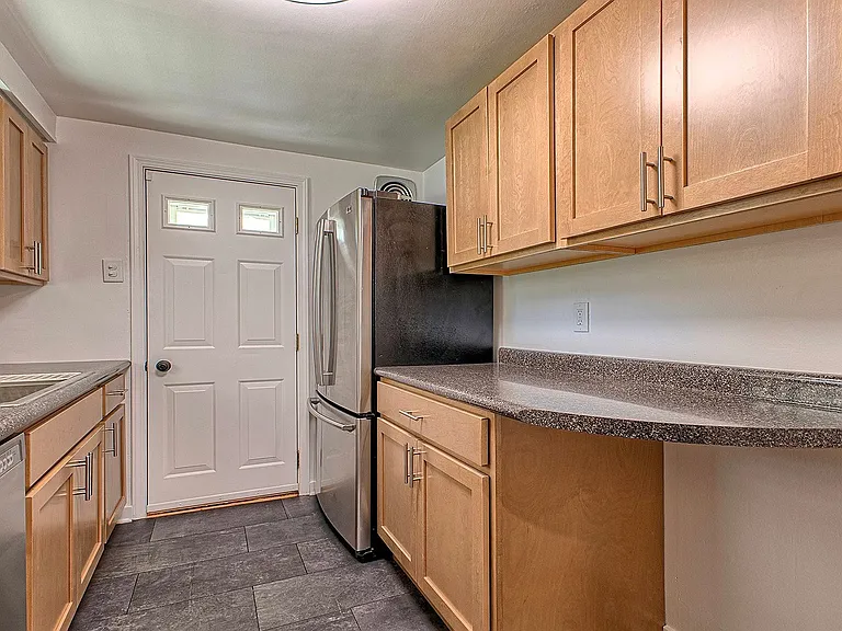 1524 Mansion Pl — Photo 9
