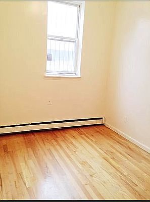 2nd image of 345 Jefferson Ave #1B
