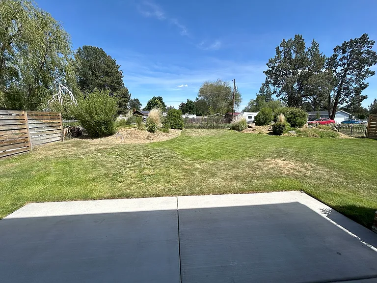 1726 SW 27th St — Photo 16