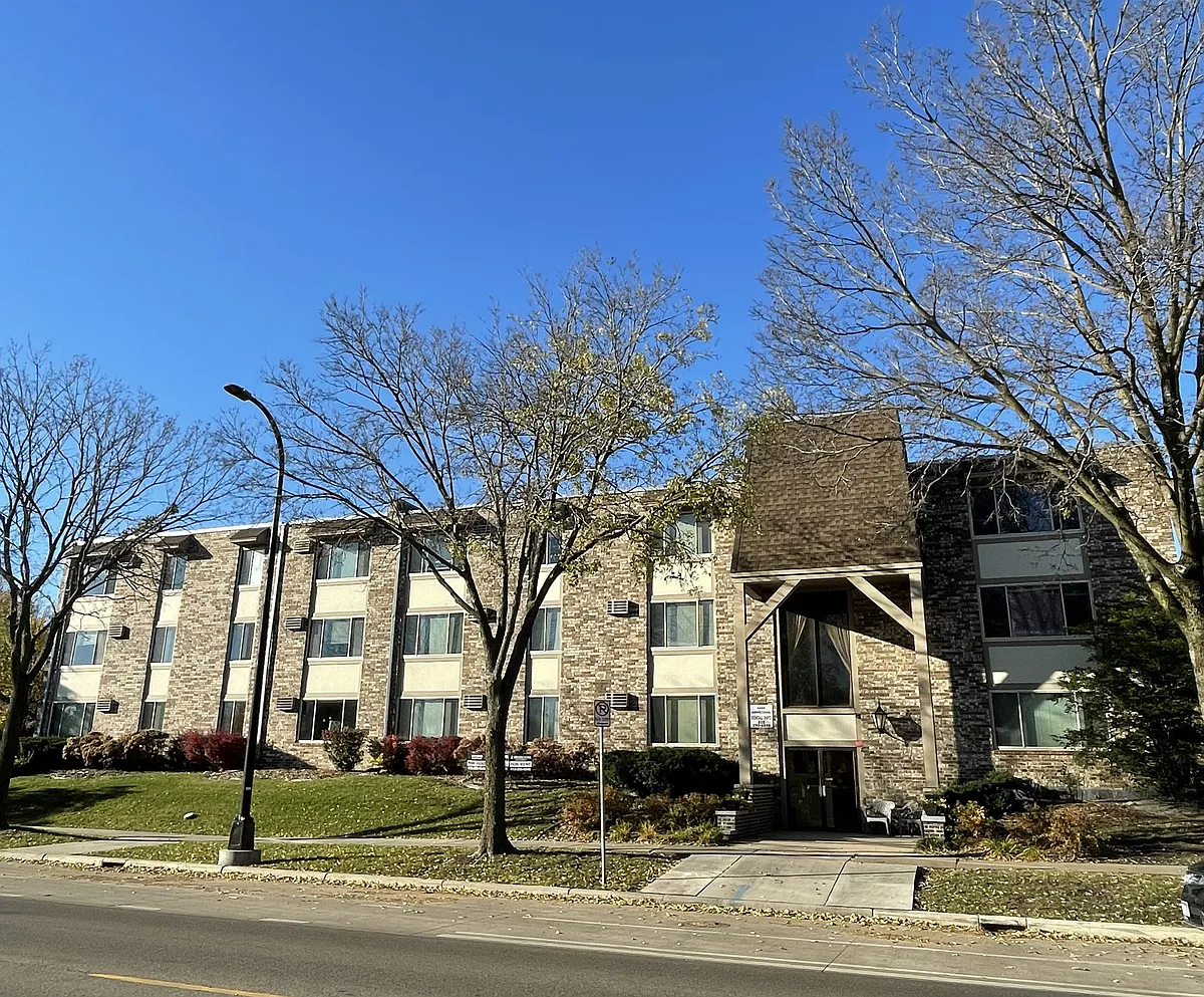 Building Photo - The Falls Apartments