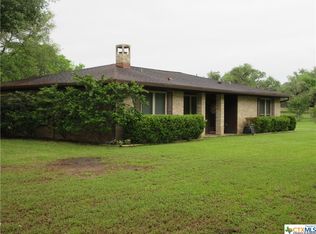 454 Ellen May Rd, Yoakum, TX 77995