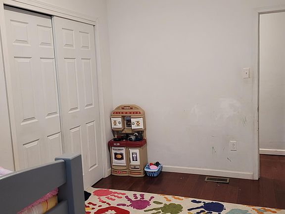 3rd image of 23 N 50th St APT 1