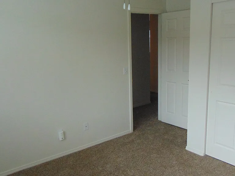 2809 N Superstition Ln #D — Photo 10