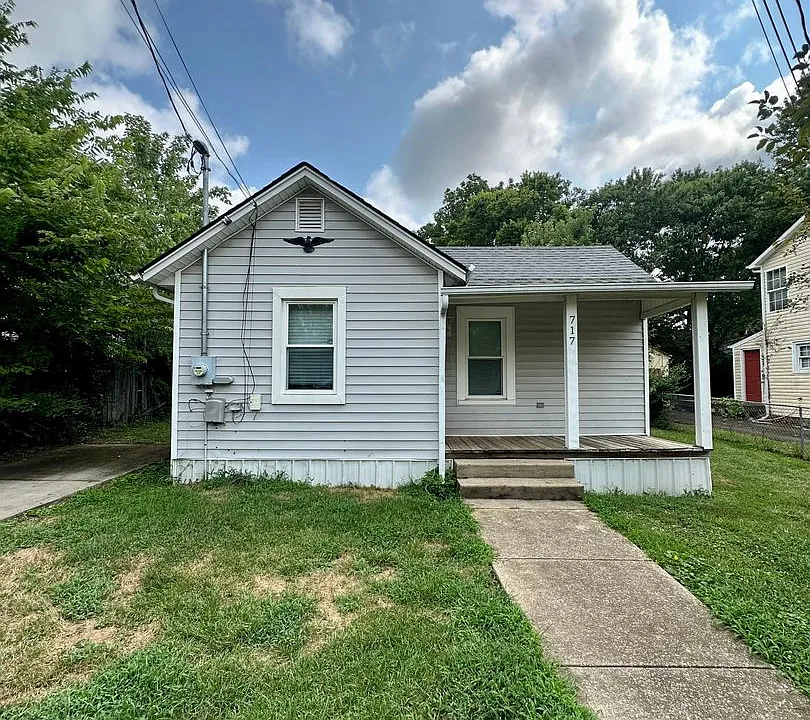 717 Golfview Dr