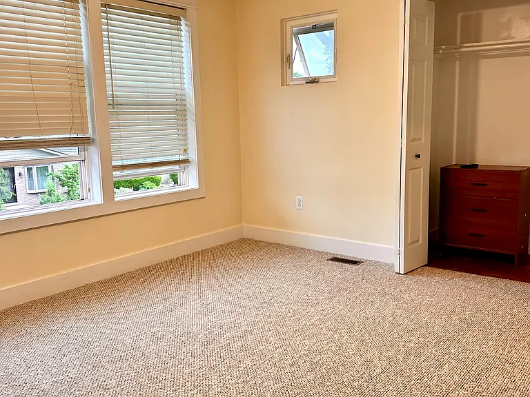 22485 Milner St — Photo 19