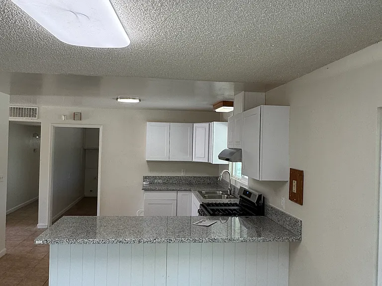 4504 E Clayton Ave — Photo 5