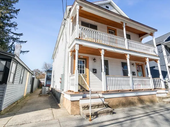 53 Beekman St APT A, Saratoga Springs, NY 12866