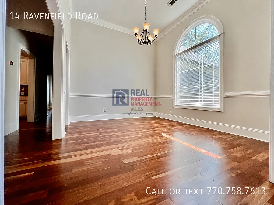 4 bed, 2.5 bath, 2555 sqft, $3,350 — Photo 3
