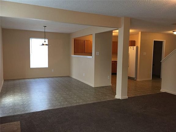3rd image of 14425 Black Farm Dr