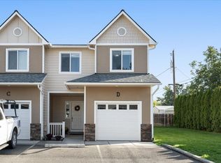 100 S Dawes St APT D, Kennewick, WA 99336