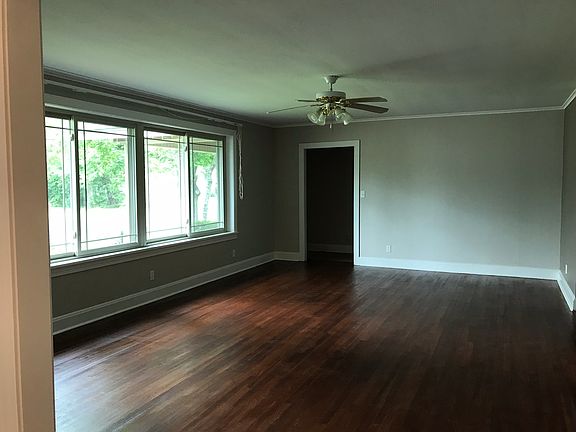 5th image of 419 Whitfield Dr