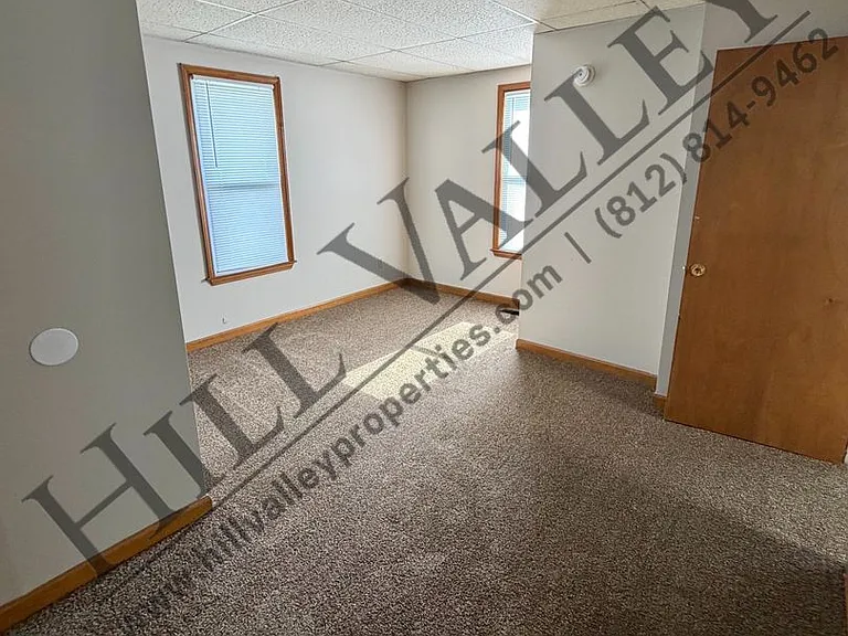 127 Blakely Ave — Photo 8