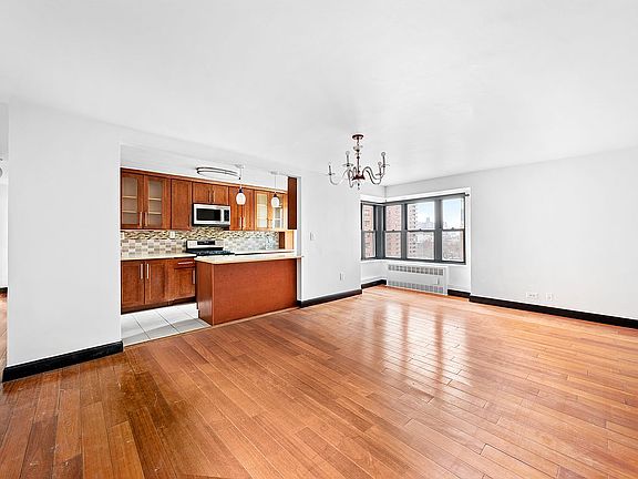 2nd image of 212 E Broadway APT G0701