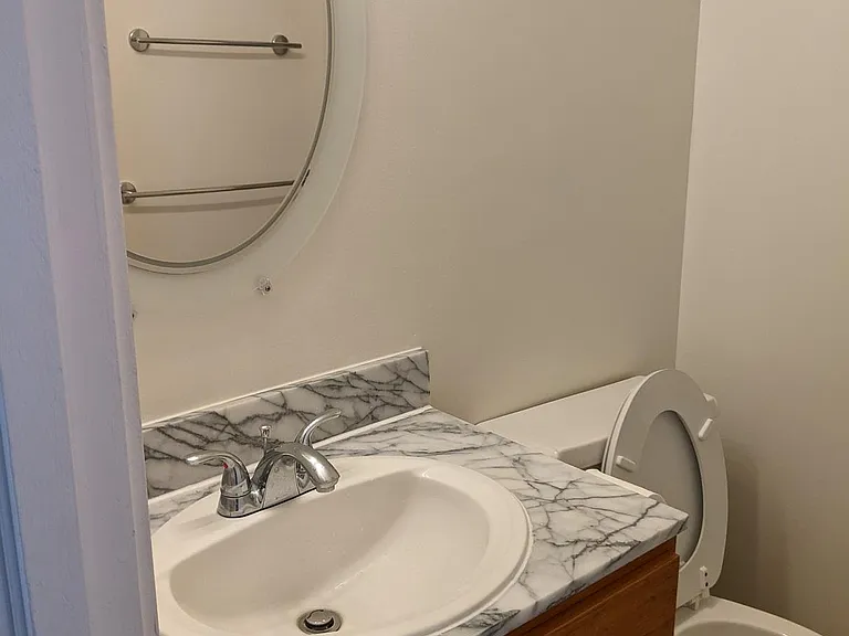 1128 Ala Napunani St #1403 — Photo 19