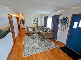 8528 Underwood Ave, Omaha, NE 68114