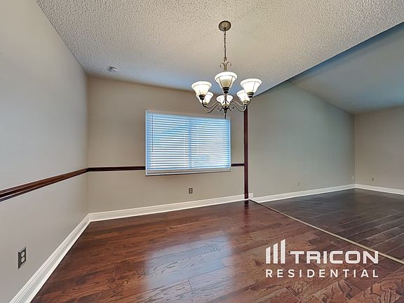 4th image of 2421 Arborwood Dr
