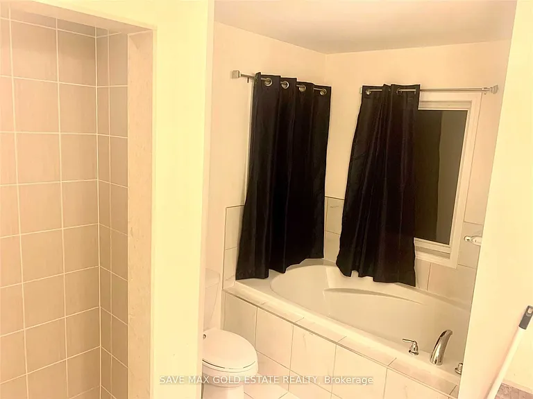 9 Troyer St #UPPER — Photo 14