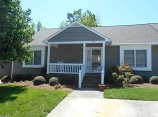 511 Harrogate Ct, High Point, NC 27262