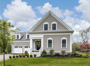 562 First Parish Rd, Scituate, MA 02066