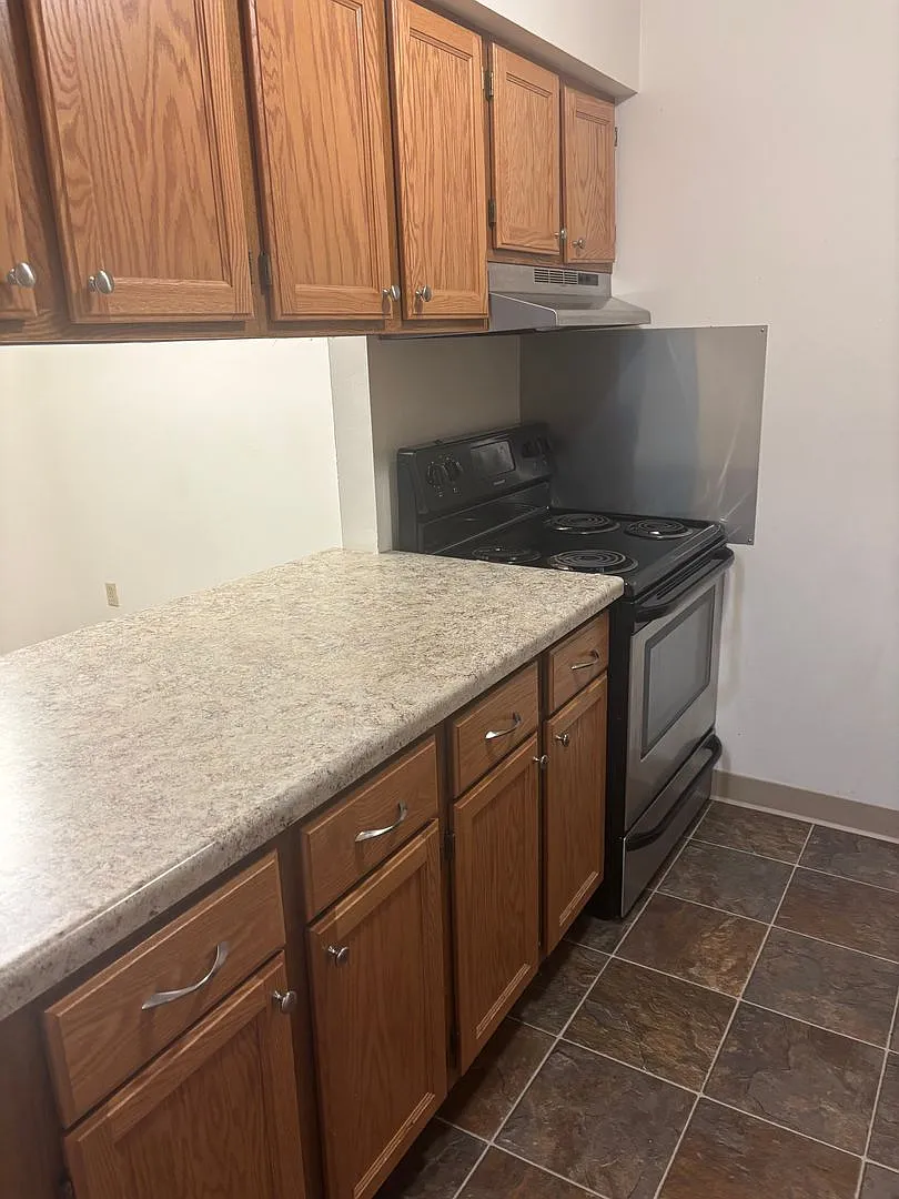 Orchard Hills Apts — Photo 4