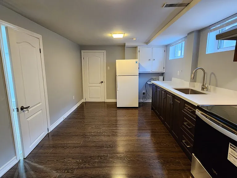 6 W Deane Park Dr #BASEMENT — Photo 4