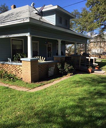 2nd image of 806 S Church St