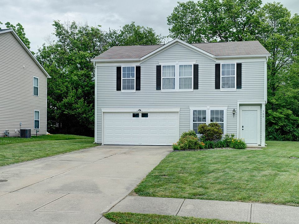 1st image of 755 Sedgewick Ln