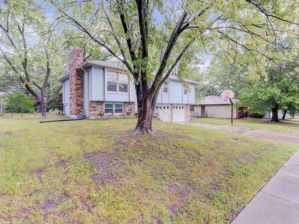1st image of 2746 SE Lakeshore Blvd