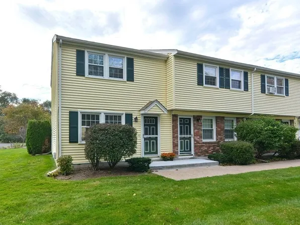 4 George St #4A, Plainville, MA 02762