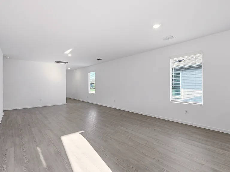 3145 Campeiro Ave — Photo 12