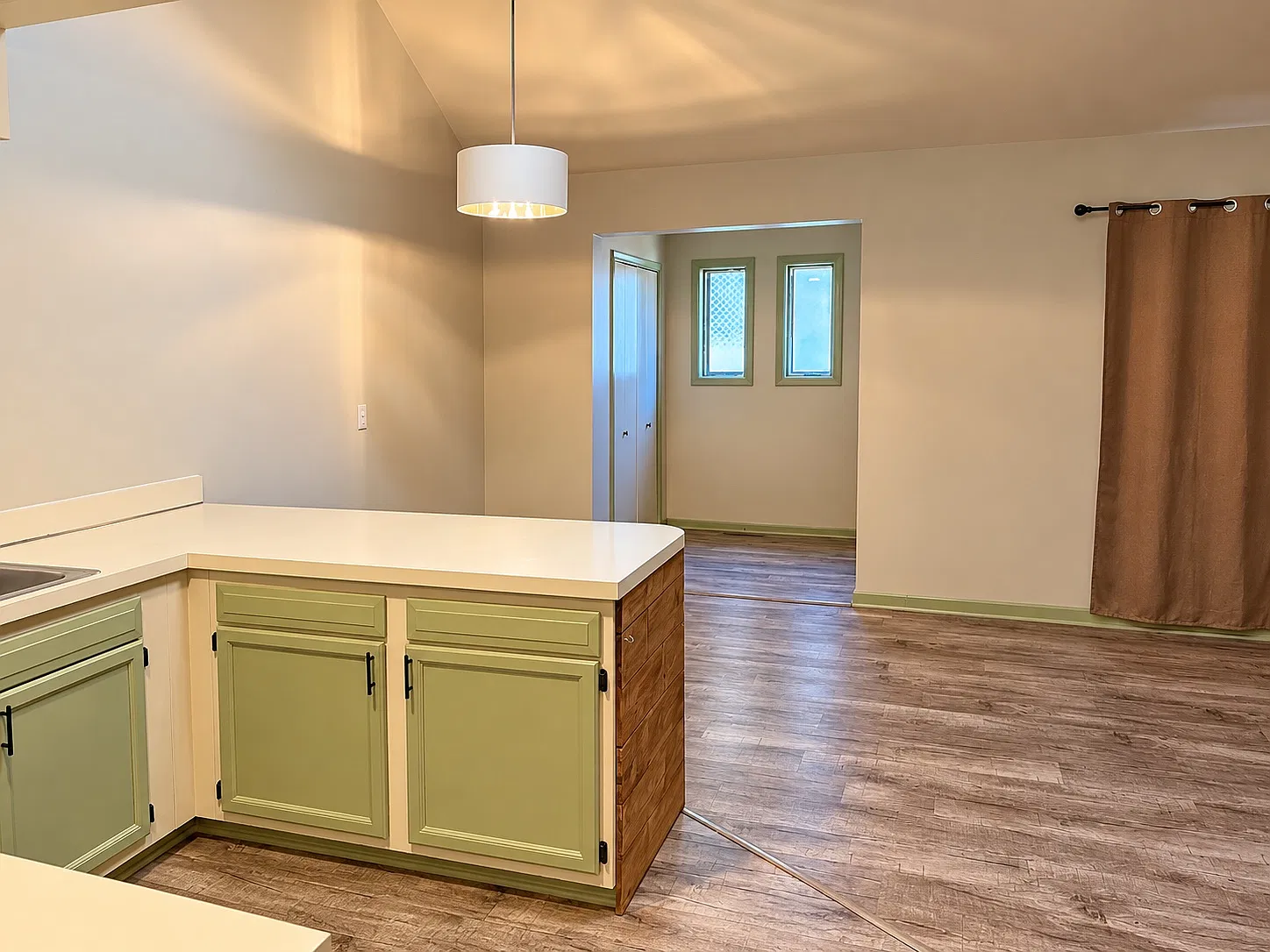2 bed, 785 sqft, $1,250 — Photo 3