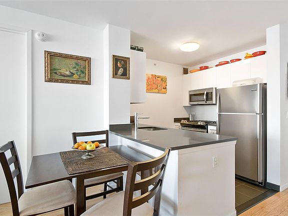 2nd image of 4545 Center Blvd APT 1606