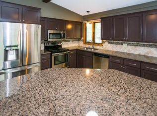 9510 178th Street W., Lakeville, MN 55044