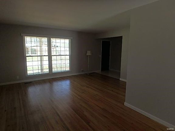 5th image of 3930 Greengrass Dr