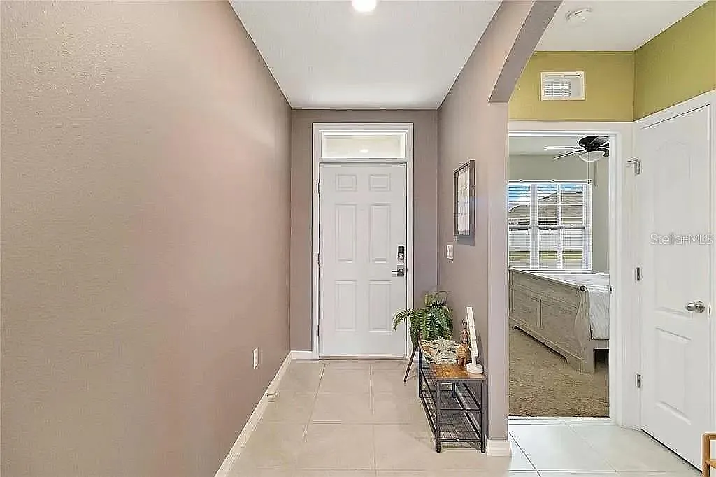3 bed, 2.0 bath, 1711 sqft, $2,250 — Photo 3