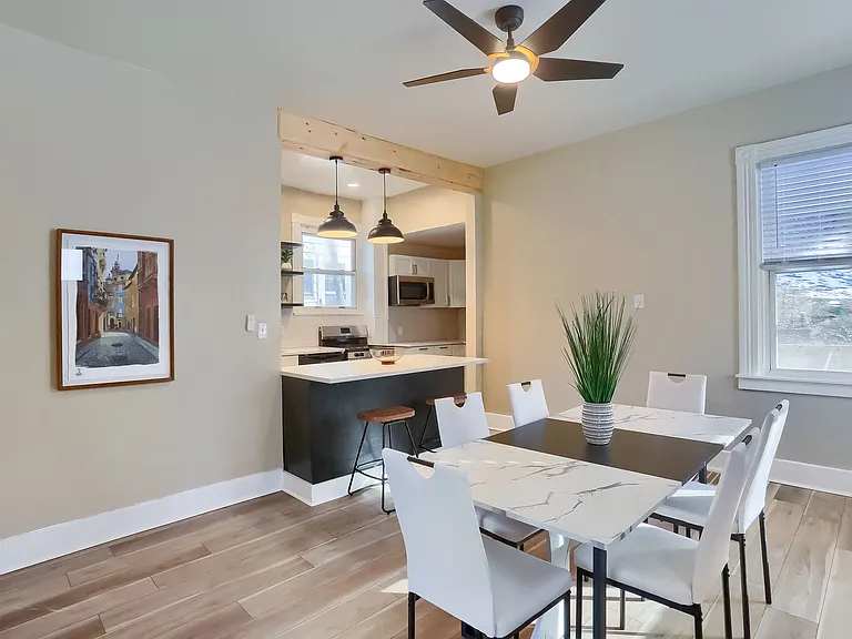 513 Grace St — Photo 11