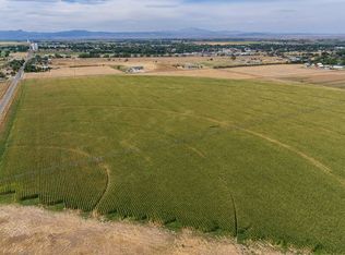 216 E Cole Rd, Wheatland, WY 82201