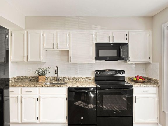 5th image of 14258 Heritage Crossing Ln