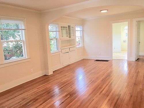 3rd image of 5516 Romaine St