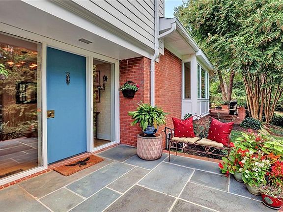 2nd image of 6012 Saint Andrews Ln