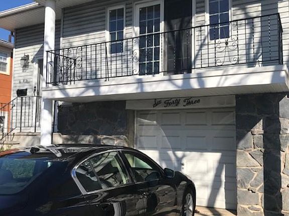 3rd image of 643 Klondike Ave